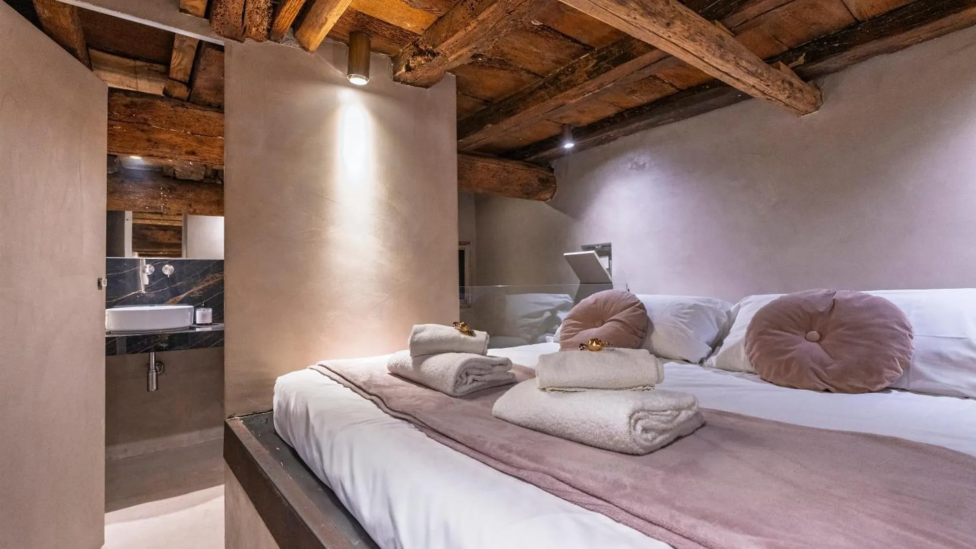 Apartment Suite Ad Duomo, Firenze